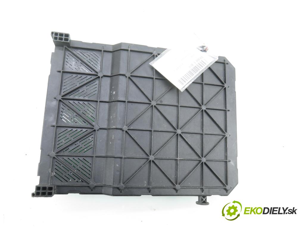 CITROEN C3 I (FC_) HB 2003 44,00 1.1 i - HFX (TU1A) 1124,00 MODUL BSI 9650585880