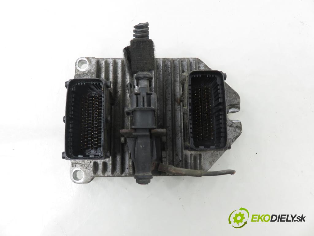 OPEL MERIVA A nadwozie wielkoprzestrzenne (MPV) (X03) MINIVAN 2003 92,00 1.8 - Z 18 XE 1796,00 Riadiaca jednotka Motor 13105214 ; 5WK91716