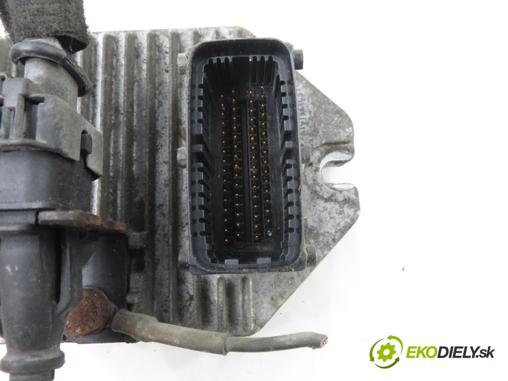 OPEL MERIVA A nadwozie wielkoprzestrzenne (MPV) (X03) MINIVAN 2003 92,00 1.8 - Z 18 XE 1796,00 řídící jednotka motora 13105214 ; 5WK91716