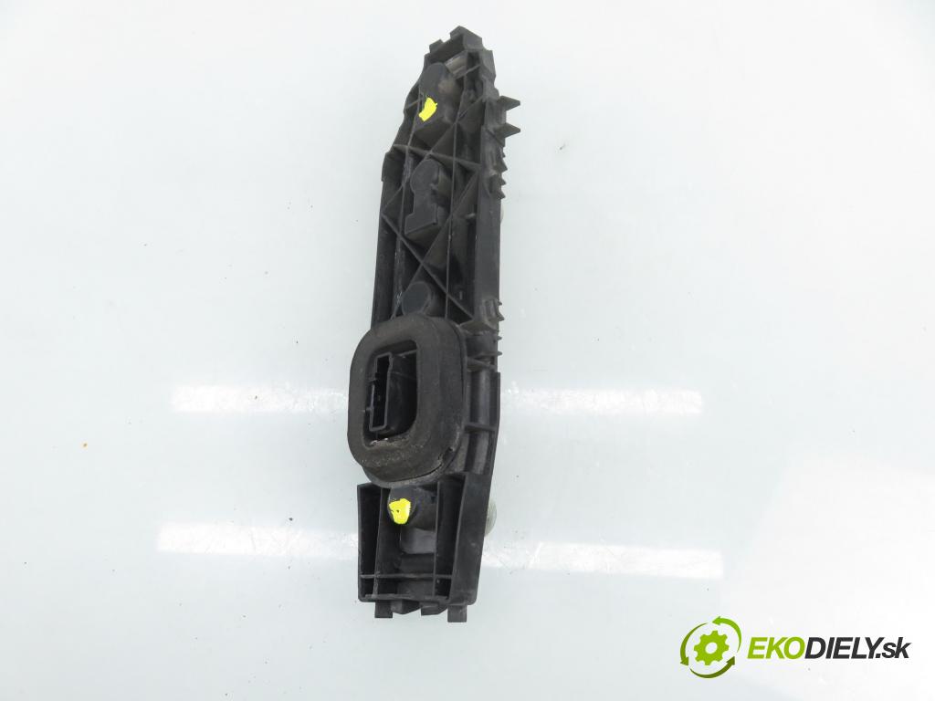 CITROEN C3 I (FC_) HB 2003 44,00 1.1 i - HFX (TU1A) 1124,00 PŘÍSPĚVEK svetla pravý ZADNÍ: