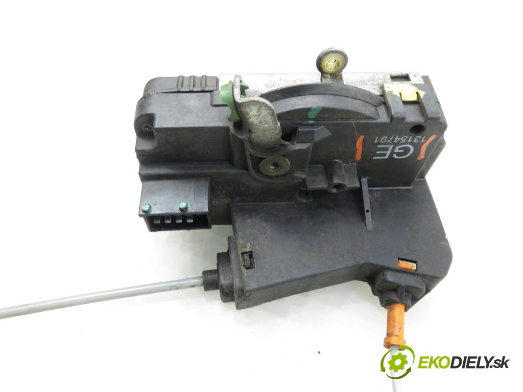 OPEL MERIVA A nadwozie wielkoprzestrzenne (MPV) (X03) MINIVAN 2003 92,00 1.8 - Z 18 XE 1796,00 zámok 13154791GE