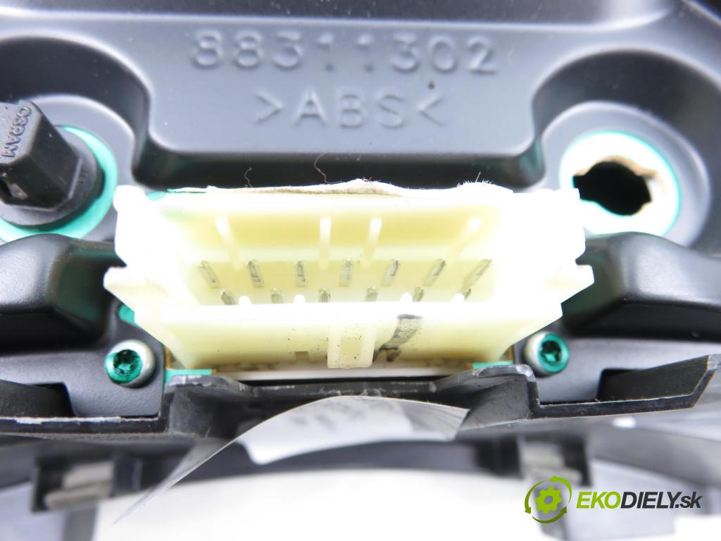 OPEL MERIVA A nadwozie wielkoprzestrzenne (MPV) (X03) MINIVAN 2003 92,00 1.8 - Z 18 XE 1796,00 Prístrojovka elektrický 13140266MP