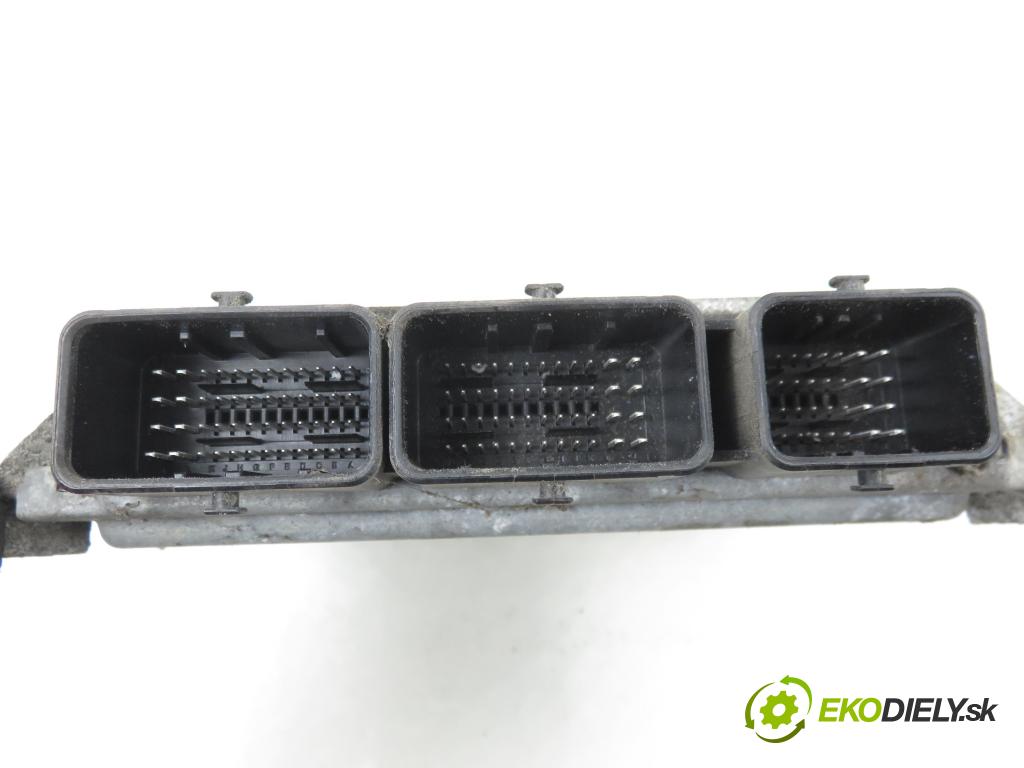 FORD FOCUS C-MAX (DM2) MINIVAN 2007 100,00 2.0 TDCi - G6DA 1997,00 Riadiaca jednotka Motor 6M5112A650AEA ; 5WS40557AT