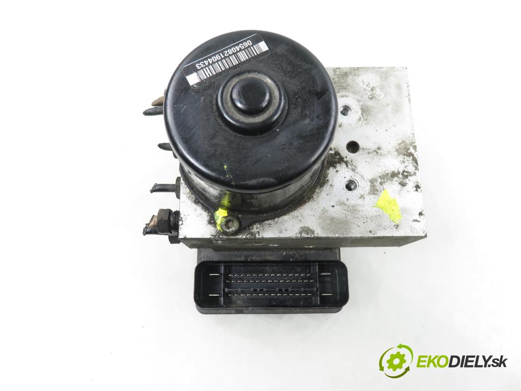 VOLVO V70 II SW (285) KOMBI 2003 96,00 2.4 D 131 2401,00 pumpa ABS 8671224 ; 10092504033 (Pumpa ABS)
