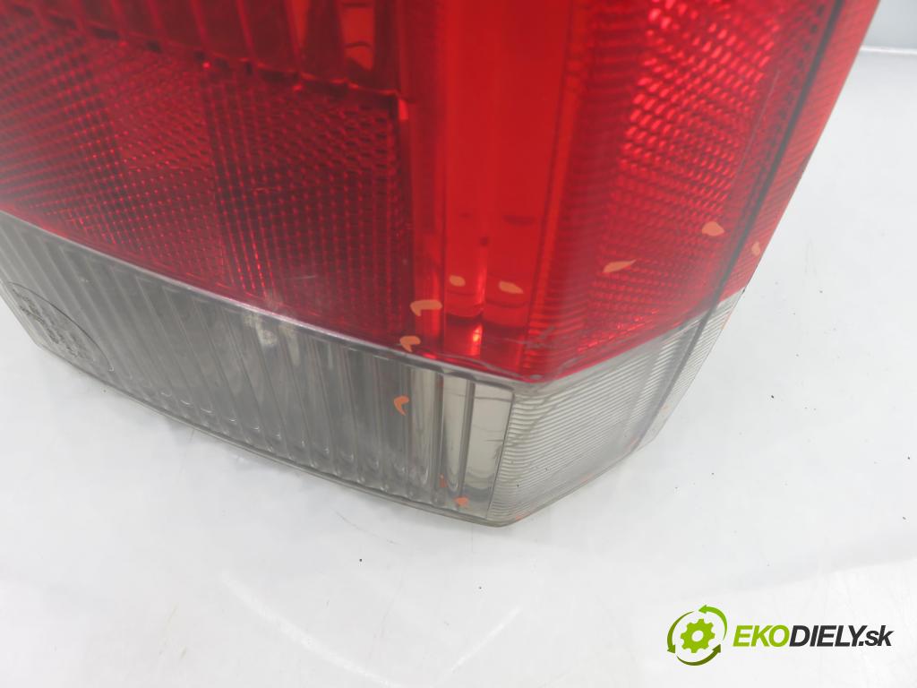 VOLVO V70 II SW (285) KOMBI 2003 96,00 2.4 D 131 2401,00 světlo pravé zadní 9154498 ; 9154494