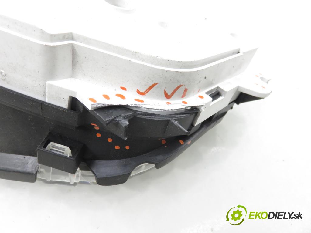 VOLVO V70 II SW (285) KOMBI 2003 96,00 2.4 D 131 2401,00 prístrojovka elektrický 8673262