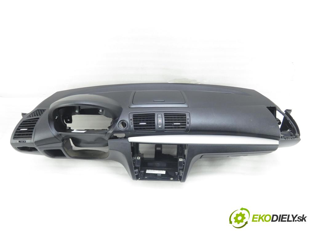 BMW 1 (E87) HB 2009 89,00 116 i - N43 B16 A 1599,00 palubovka