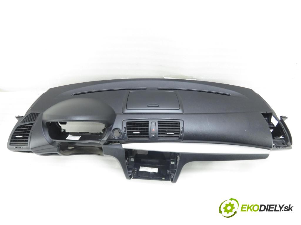 BMW 1 (E87) HB 2009 89,00 116 i - N43 B16 A 1599,00 palubovka