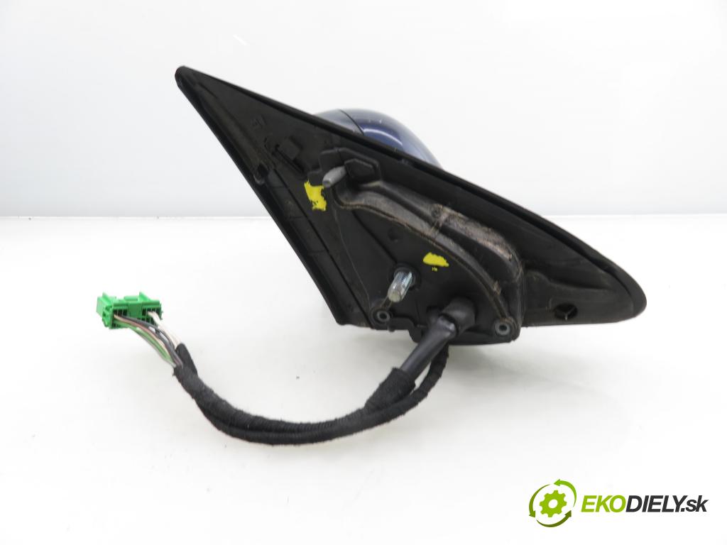 VOLVO V70 II SW (285) KOMBI 2003 96,00 2.4 D 131 2401,00 Spätné zrkadlo LE