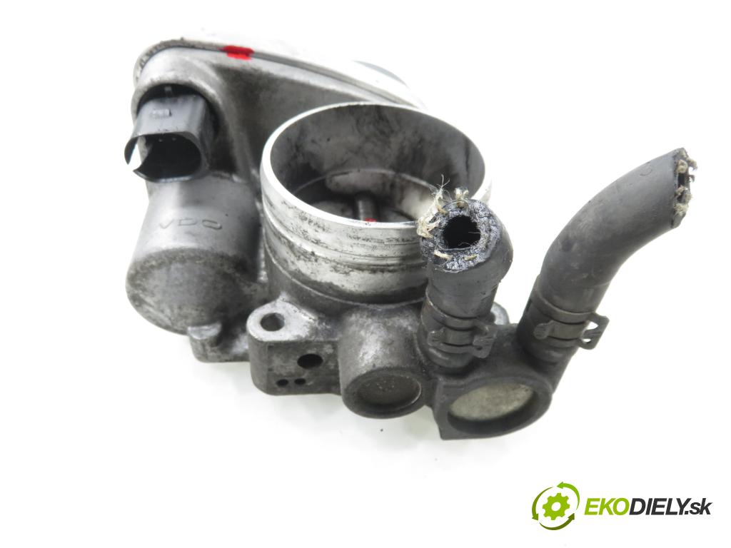 VW PASSAT B6 (3C2) SEDAN 2005 110,00 2.0 FSI - BLR 1984,00 Škrtiaca klapka 06F133062 (Škrtiaca klapka)