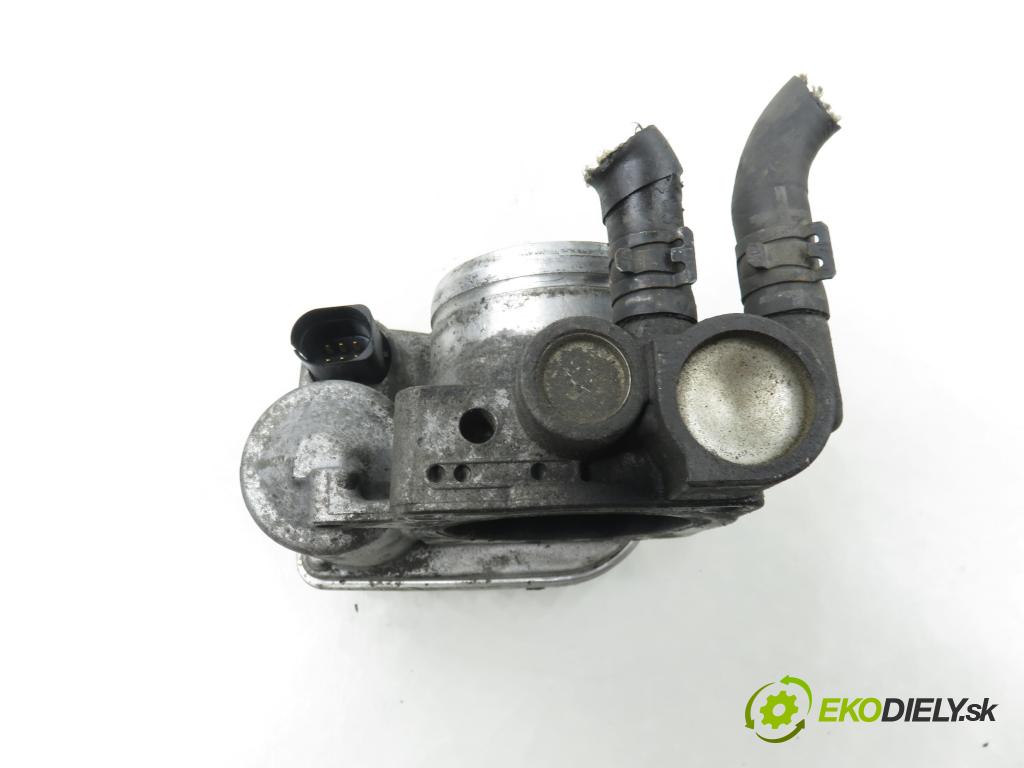 VW PASSAT B6 (3C2) SEDAN 2005 110,00 2.0 FSI - BLR 1984,00 Škrtiaca klapka 06F133062 (Škrtiaca klapka)