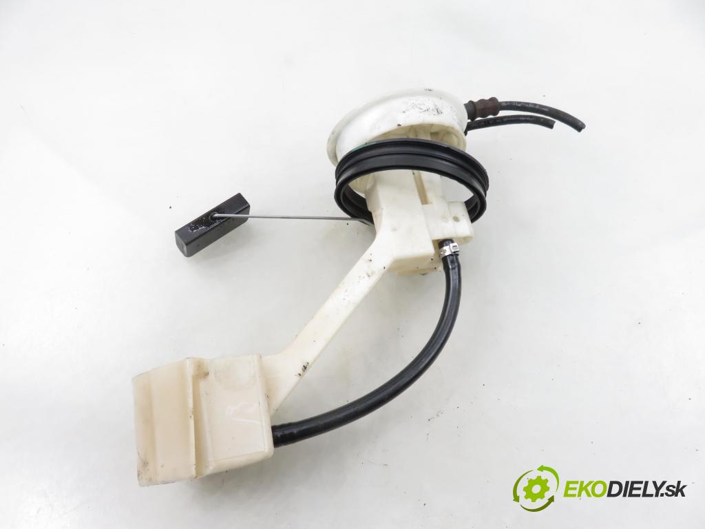 VW PASSAT B5 (3B2) SEDAN 1998 66,00 1.9 TDI 90 - AHU 1896,00 senzor hladiny paliva 8E0919673G