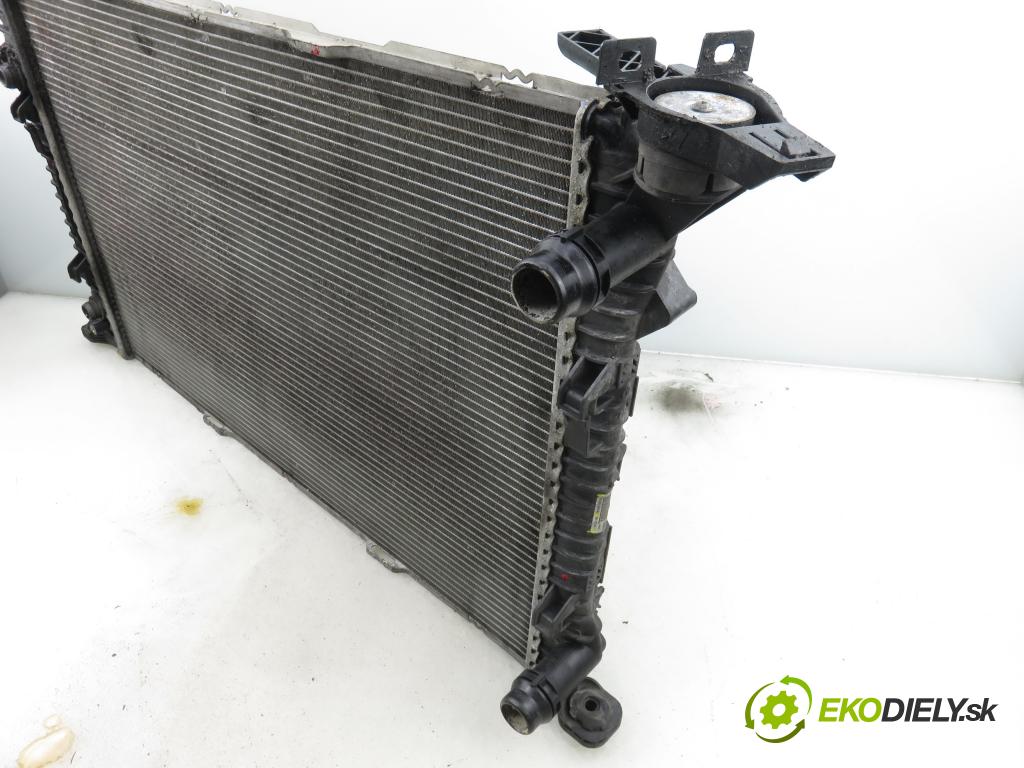 AUDI A4 Avant (8K5, B8) KOMBI 2010 105,00 2.0 TDI - CAGA 1968,00 chladič vody 8K0121251T ; VP7TBH8005BJ