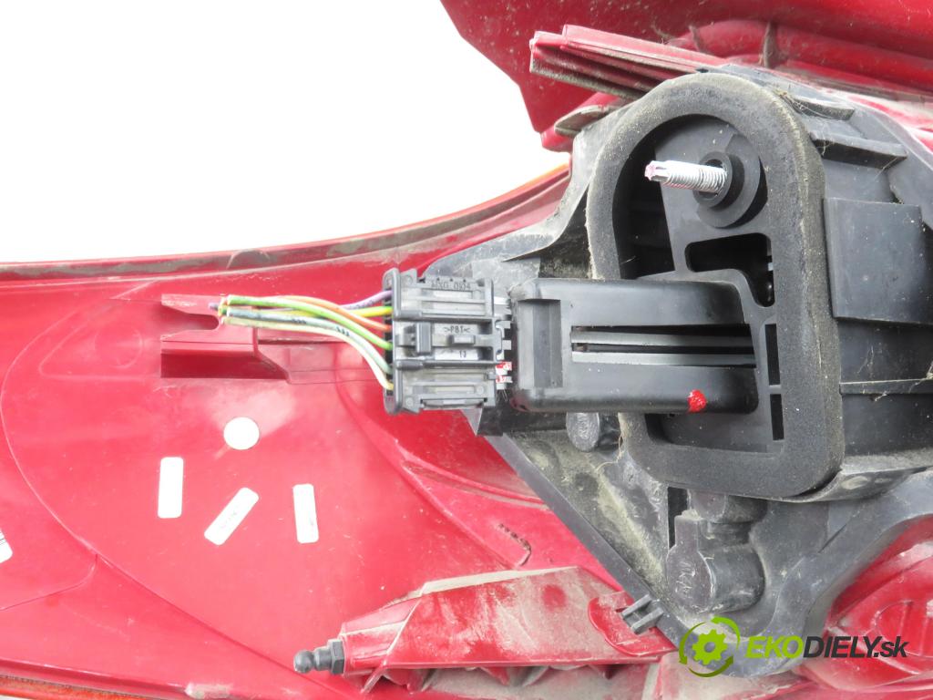 PEUGEOT 207 SW (WK_) KOMBI 2008 70,00 1.4 16V - 8FS (EP3) 1397,00 Svetlo pravé zadné 9680157980 ; VP7PFX13404A