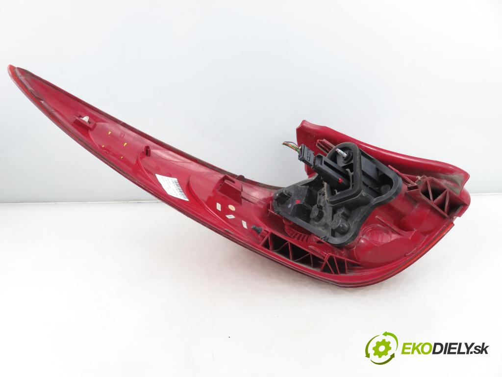 PEUGEOT 207 SW (WK_) KOMBI 2008 70,00 1.4 16V - 8FS (EP3) 1397,00 Svetlo pravé zadné 9680157980 ; VP7PFX13404A