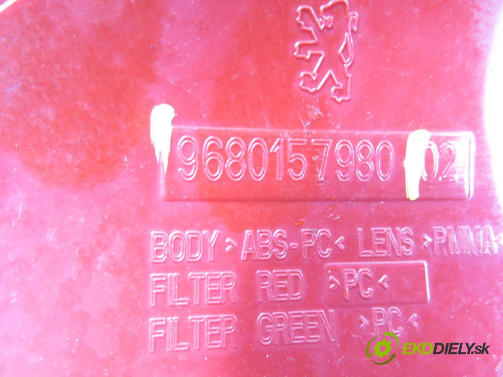 PEUGEOT 207 SW (WK_) KOMBI 2008 70,00 1.4 16V - 8FS (EP3) 1397,00 Svetlo pravé zadné 9680157980 ; VP7PFX13404A