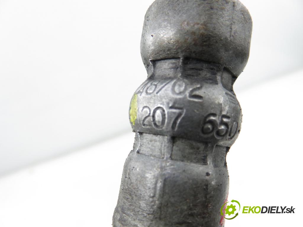 RENAULT TRAFIC II Skrzynia (FL) FURGON 2002 74,00 1.9 dCi - F9Q 760 1870,00 rúrka / Rúra servočerpadlo 207650D