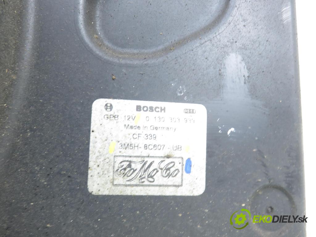 FORD FOCUS C-MAX (DM2) MINIVAN 2004 74,00 1.6 - HWDA 1596,00 Ventilátor chladič klíma/voda 3M5H8C607UB ; 1137328148 ; 0130303939
