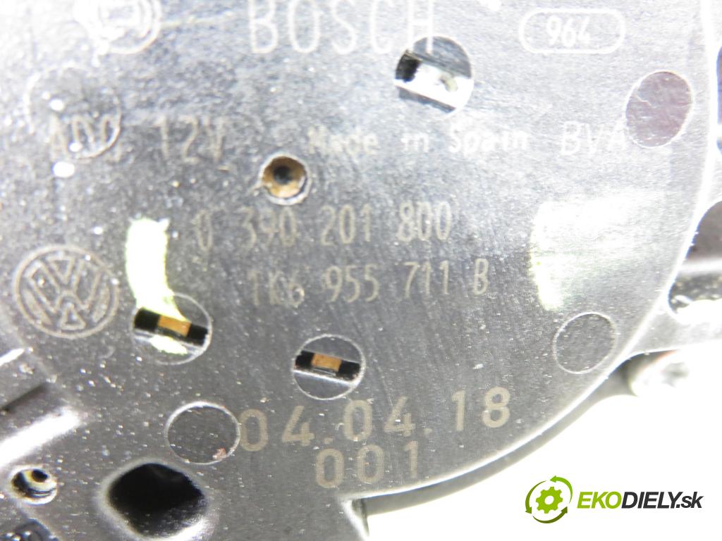 VW GOLF V (1K1) HB 2004 77,00 1.9 TDI PD 105 - BKC 1896,00 Motorček stierače zadné 1K6955711B ; 0390201800