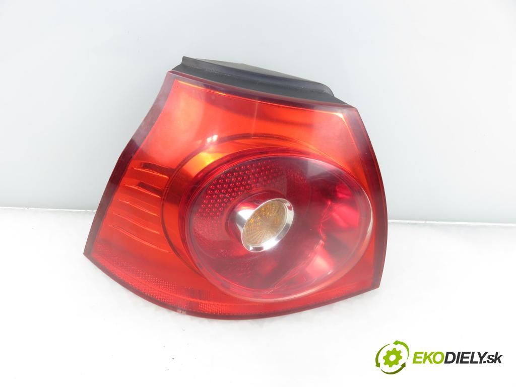 VW GOLF V (1K1) HB 2004 77,00 1.9 TDI PD 105 - BKC 1896,00 světlo levé zadní 1K6945095P ; 1K6945111P ; 4VFX13405AB