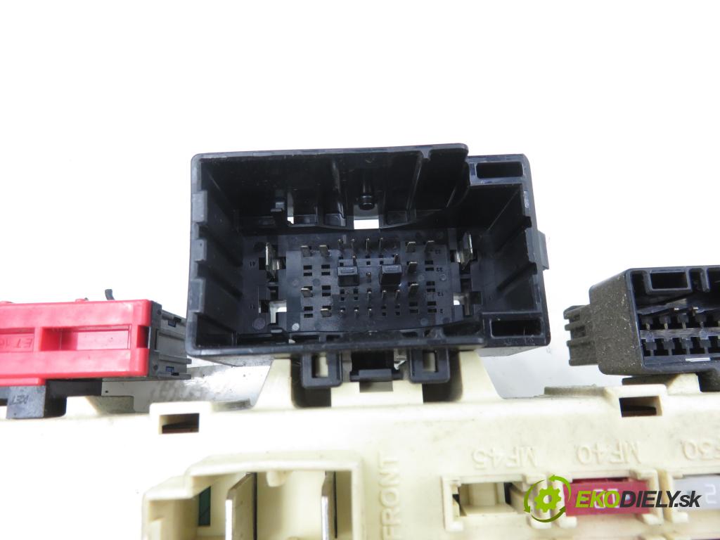 KIA RIO III (UB) HB 2012 55,00 1.1 CRDi - D3FA 1120,00 Skrinka POJISTKY: 919501W530