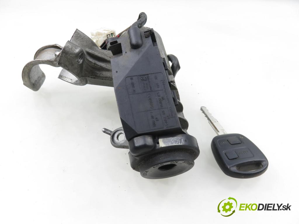 TOYOTA AVENSIS (_T22_) LIFTBACK 2001 81,00 2.0 D-4D (CDT220_) - 1CD-FTV 1995,00 spinačka 45020052 (Spínacia skrinka)