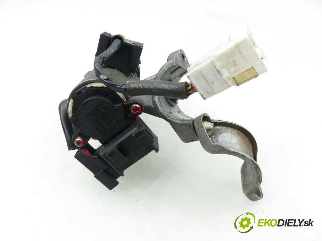 TOYOTA AVENSIS (_T22_) LIFTBACK 2001 81,00 2.0 D-4D (CDT220_) - 1CD-FTV 1995,00 spinačka 45020052 (Spínacia skrinka)