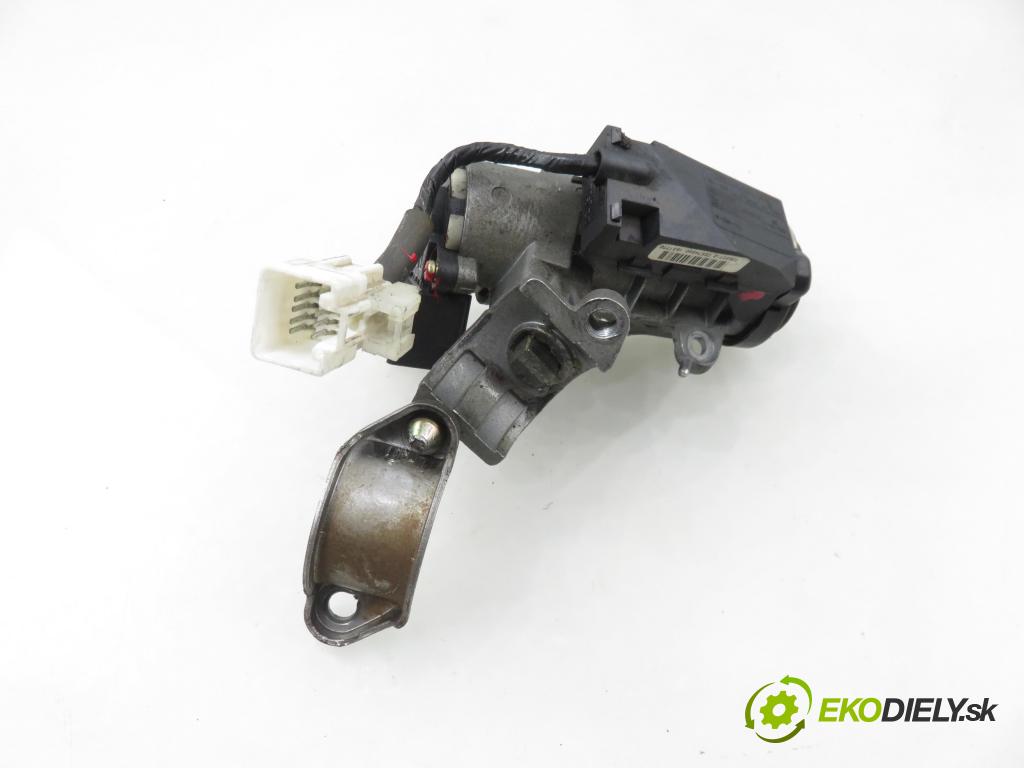 TOYOTA AVENSIS (_T22_) LIFTBACK 2001 81,00 2.0 D-4D (CDT220_) - 1CD-FTV 1995,00 spinačka 45020052 (Spínacia skrinka)