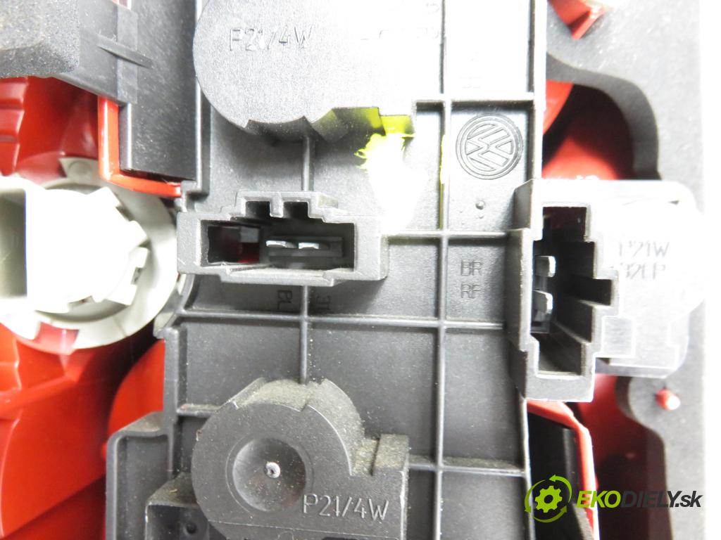 VW PASSAT B5 Variant (3B5) KOMBI 1999 81,00 1.9 TDI 110 - AFN 1896,00 Svetlo pravé zadné 3B9945096AA