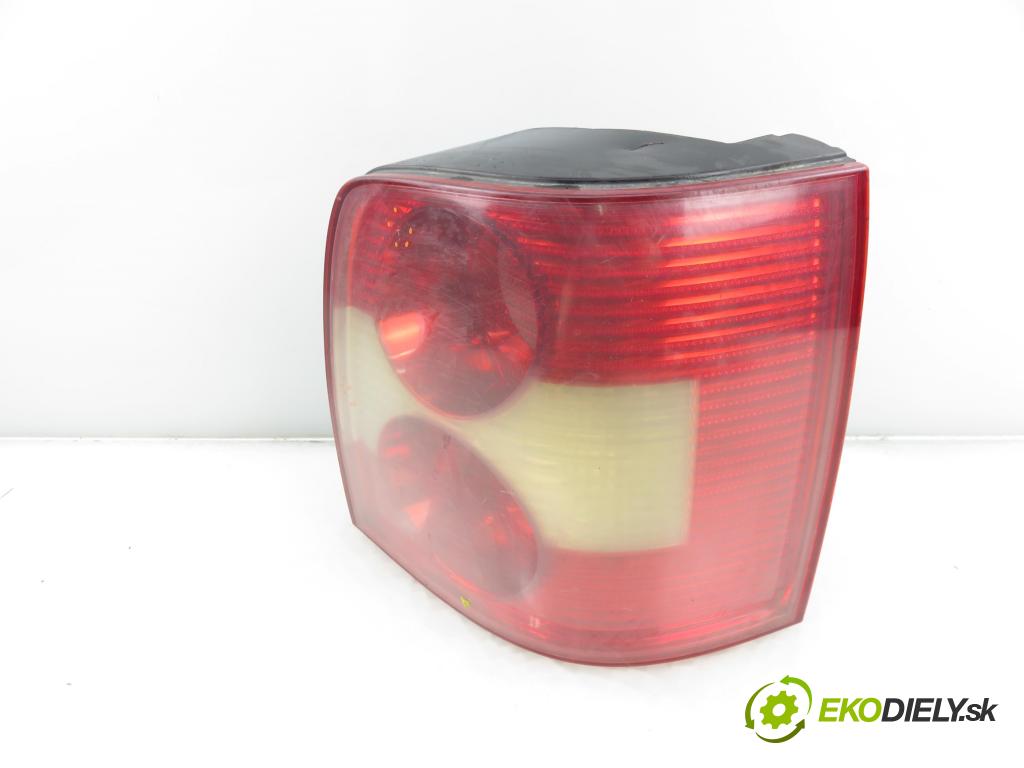 VW PASSAT B5 Variant (3B5) KOMBI 1999 81,00 1.9 TDI 110 - AFN 1896,00 Svetlo pravé zadné 3B9945096AA