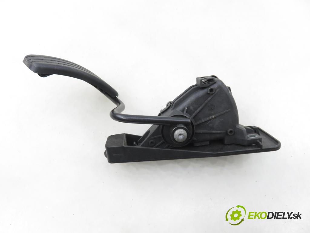 RENAULT ESPACE IV (JK0/1_) VAN 2005 85,00 1.9 dCi 116 - F9Q 820 1870,00 Potenciometer plynu 8200007513 (Potenciometer plynového pedálu)