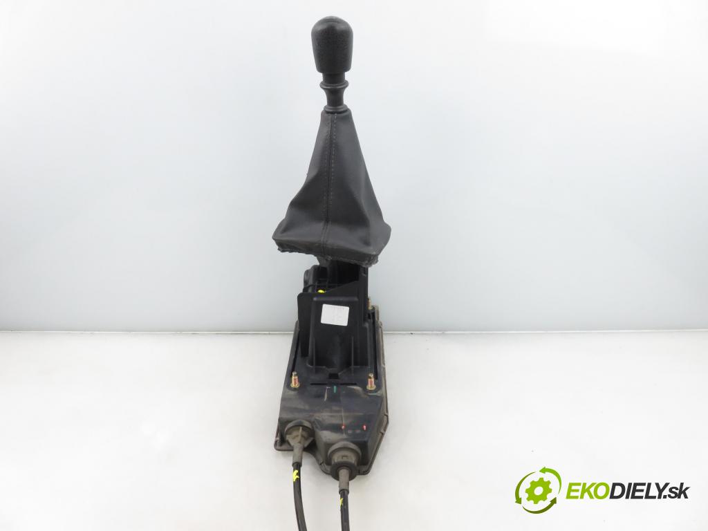 RENAULT ESPACE IV (JK0/1_) VAN 2005 85,00 1.9 dCi 116 - F9Q 820 1870,00 ZVEDÁK: 3832120