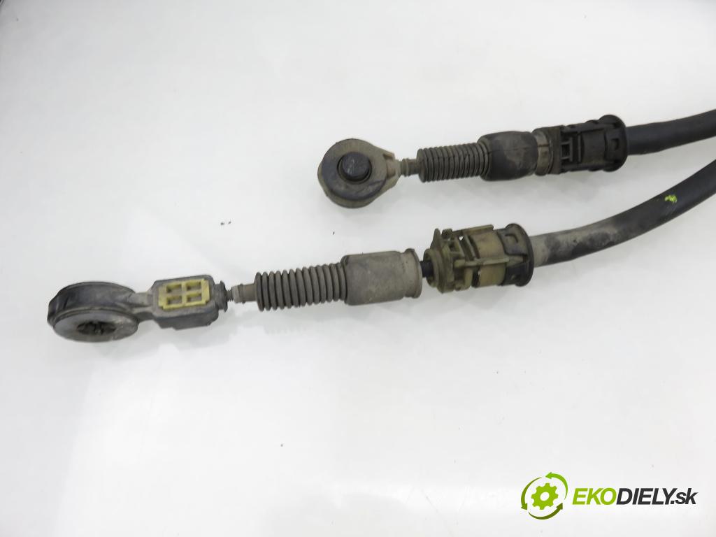 RENAULT ESPACE IV (JK0/1_) VAN 2005 85,00 1.9 dCi 116 - F9Q 820 1870,00 ZVEDÁK: 3832120