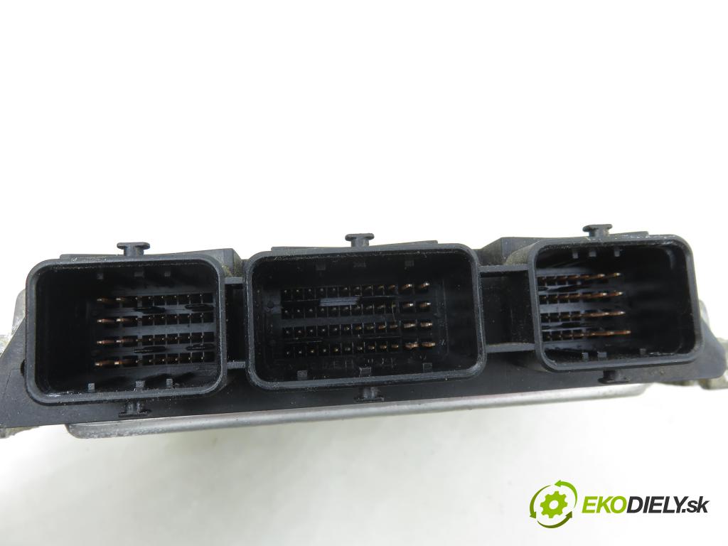 RENAULT ESPACE IV (JK0/1_) VAN 2005 85,00 1.9 dCi 116 - F9Q 820 1870,00 Riadiaca jednotka Motor 0281011723 ; 8200311539