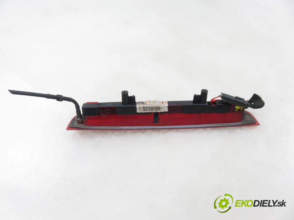 OPEL MERIVA A nadwozie wielkoprzestrzenne (MPV) (X03) MINIVAN 2003 92,00 1.8 - Z 18 XE 1796,00 svetlo bŕzd 13149529