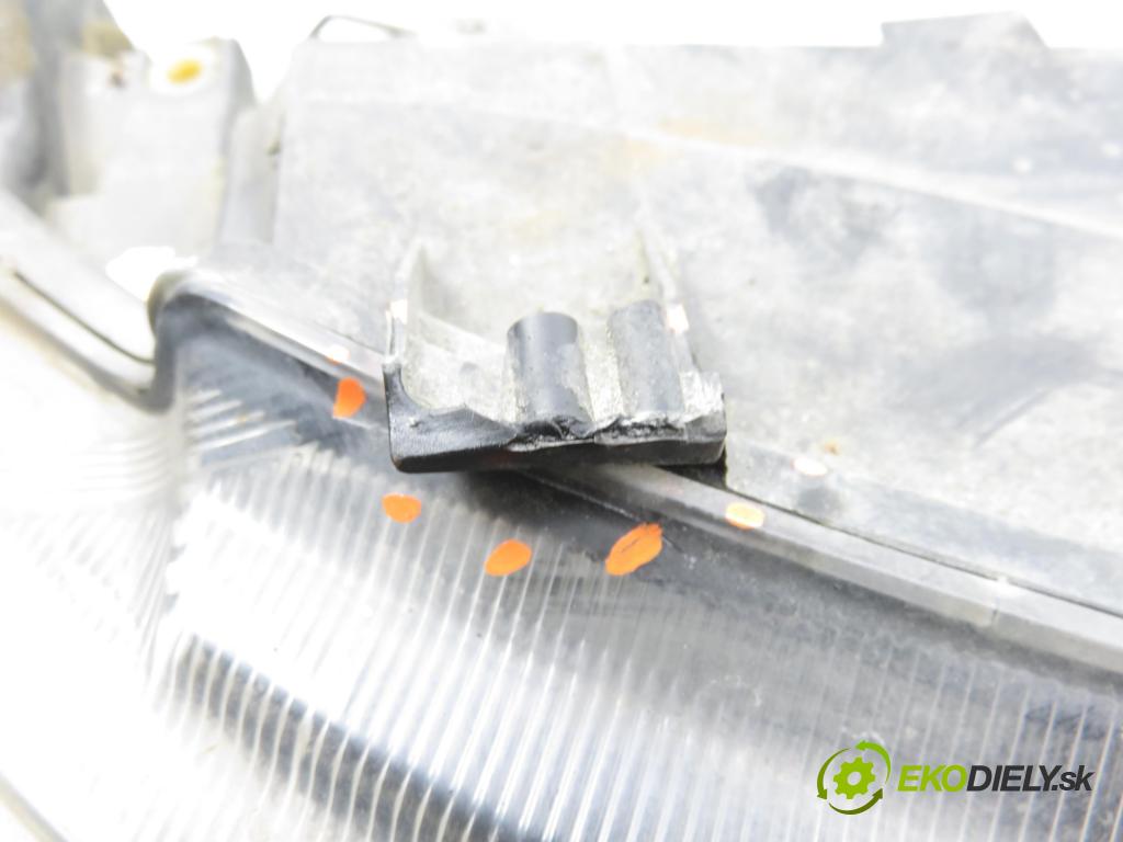 SEAT LEON (1M1) HB 2001 92,00 1.8 20V - AGN 1781,00 Svetlo PP 1M1941016