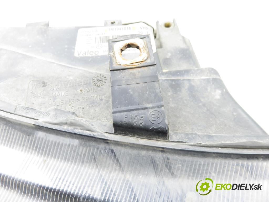 SEAT LEON (1M1) HB 2001 92,00 1.8 20V - AGN 1781,00 Svetlo PP 1M1941016