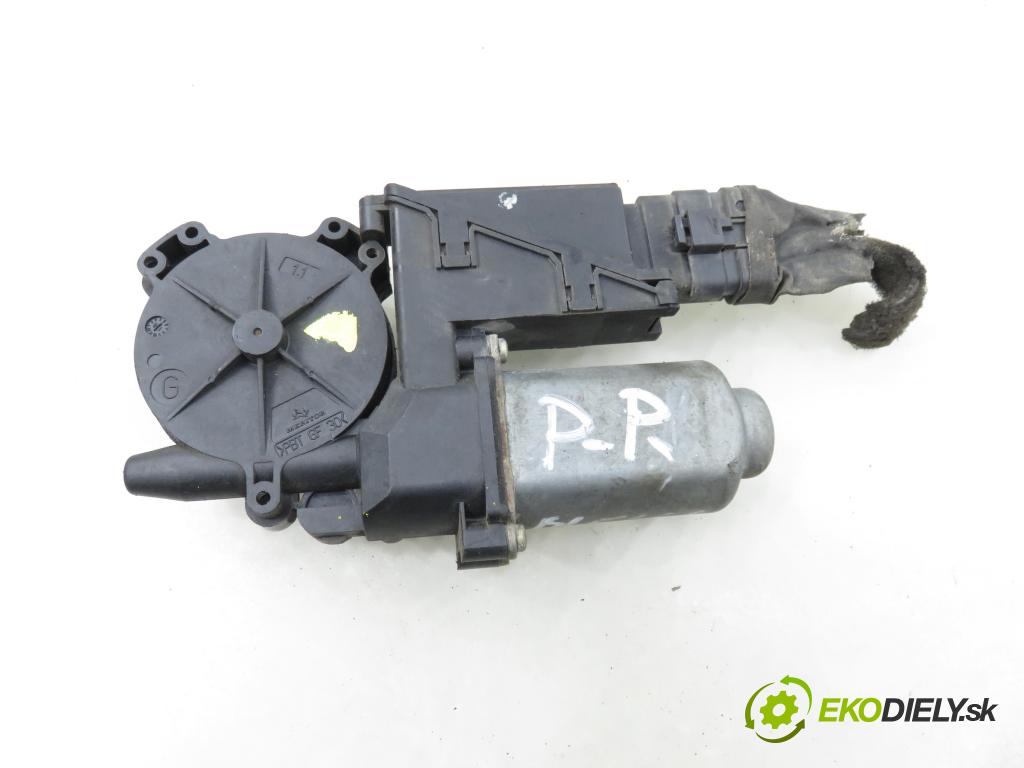 RENAULT MEGANE II Kombi (KM0/1_) KOMBI 2006 78,00 1.5 dCi 106 - K9K 732 1461,00 Motorček sťahovania okien PP 400463K