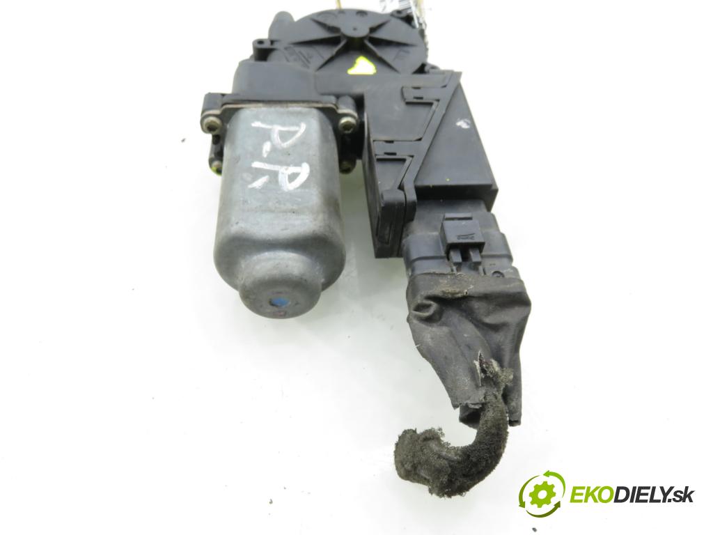 RENAULT MEGANE II Kombi (KM0/1_) KOMBI 2006 78,00 1.5 dCi 106 - K9K 732 1461,00 Motorček sťahovania okien PP 400463K