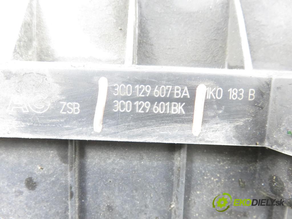 SKODA OCTAVIA II (1Z3) LIFTBACK 2008 77,00 1.9 TDI - BXE 1896,00 Obal filtra vzduchu 3C0129607BA ; 3C0129601BK (Obal vzduchového filtra)