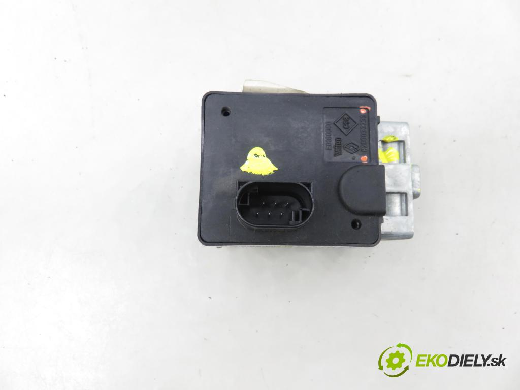 RENAULT ESPACE IV (JK0/1_) VAN 2005 85,00 1.9 dCi 116 - F9Q 820 1870,00 blokáda tyče volantu 8200033233