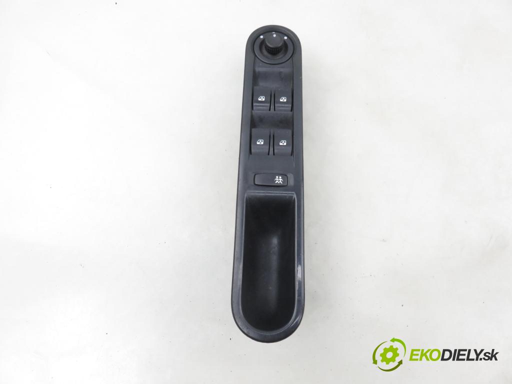RENAULT ESPACE IV (JK0/1_) VAN 2005 85,00 1.9 dCi 116 - F9Q 820 1870,00 Panel ovládania okien 