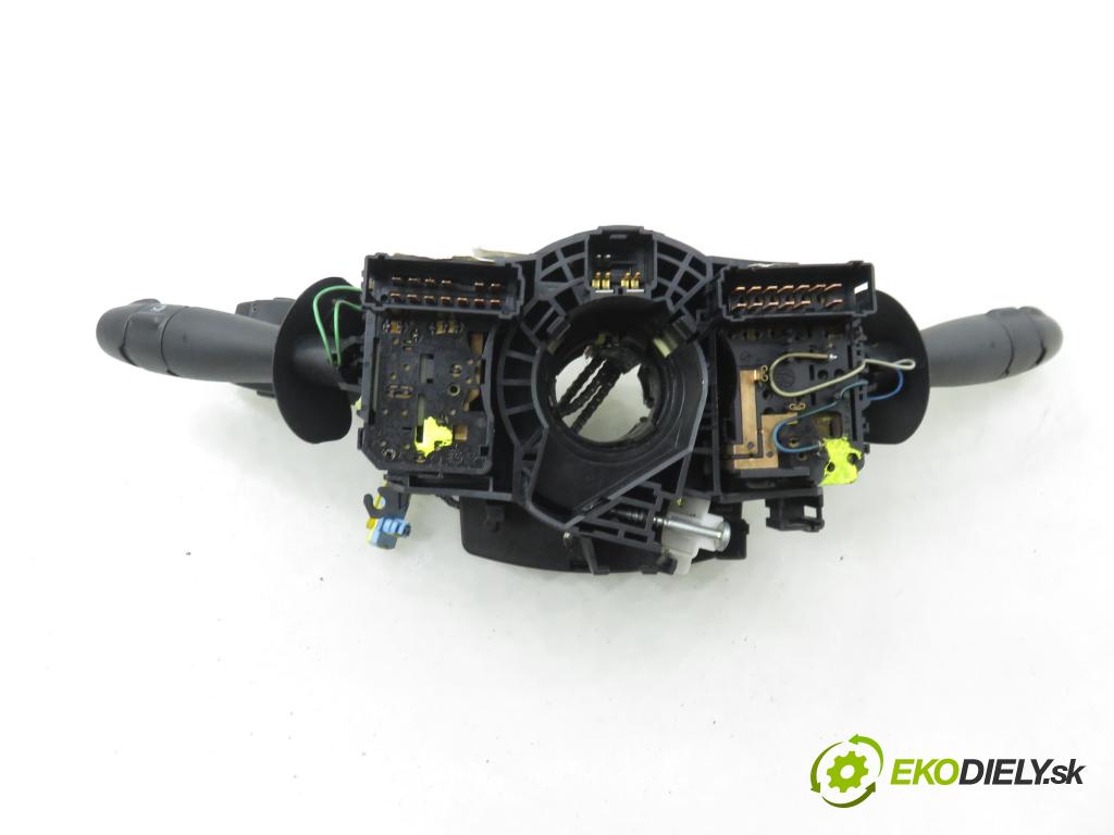 RENAULT ESPACE IV (JK0/1_) VAN 2005 85,00 1.9 dCi 116 - F9Q 820 1870,00 páčka/prepínač 8200260781A ; 8200012242