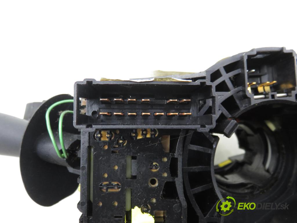 RENAULT ESPACE IV (JK0/1_) VAN 2005 85,00 1.9 dCi 116 - F9Q 820 1870,00 páčka/prepínač 8200260781A ; 8200012242