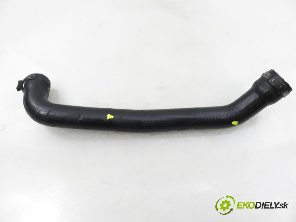 RENAULT TRAFIC II Autobus (JL) BUS 2002 74,00 1.9 dCI 100 (JL0C) - F9Q 760 1870,00 Rúra intercoolera turba 090820