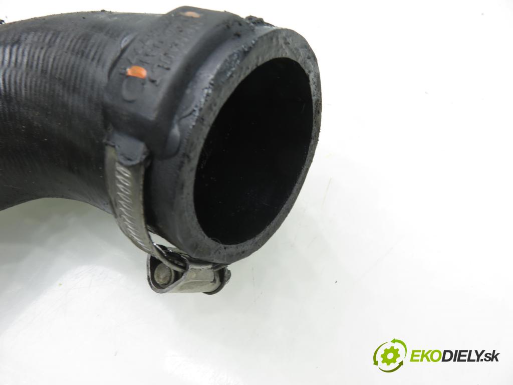 RENAULT TRAFIC II Autobus (JL) BUS 2002 74,00 1.9 dCI 100 (JL0C) - F9Q 760 1870,00 Rúra intercoolera turba 140081