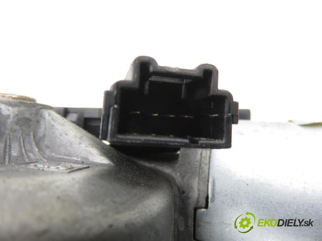 MERCEDES-BENZ KLASA B Sports Tourer (W245) HB 2007 80,00 B 180 CDI 109 - OM 640.940 1991,00 Motorček stierače zadné A1698201440