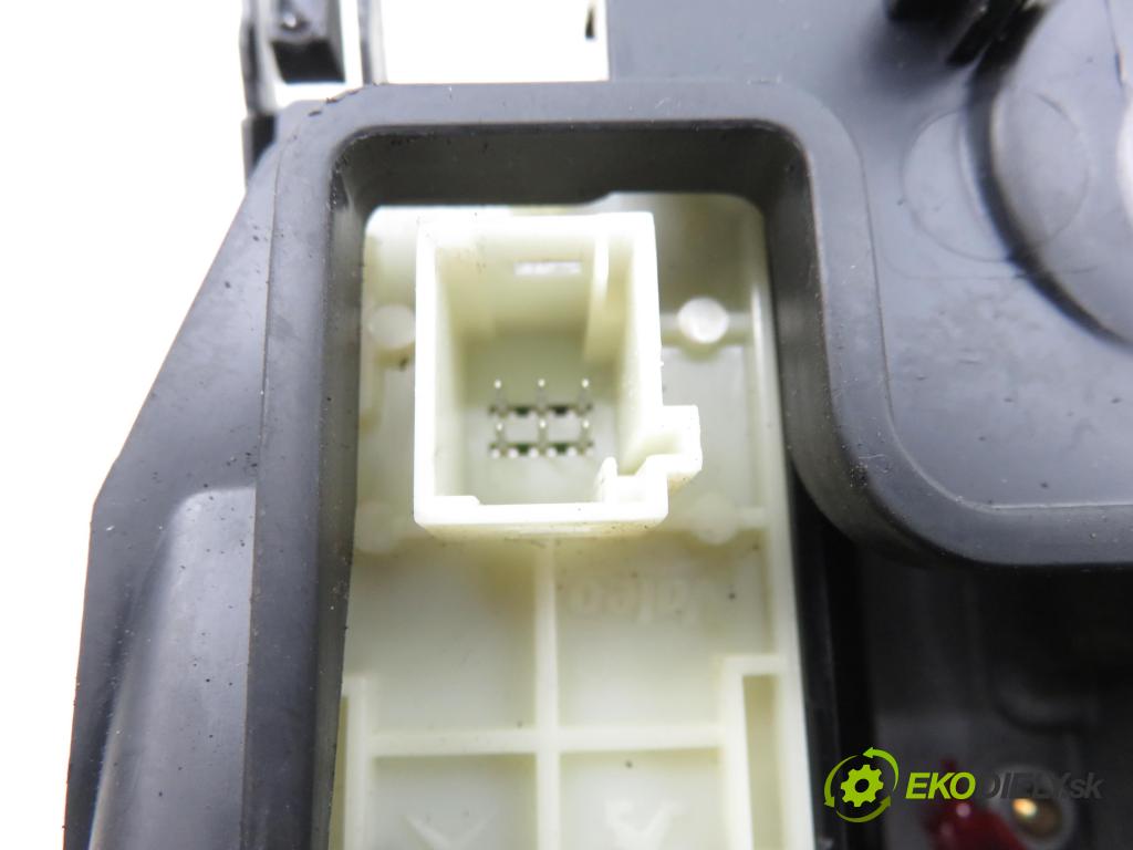 PEUGEOT 208 I (CA_, CC_) HB 2012 84,00 9HD (DV6C) 1560,00 ZOBRAZIT: 9803584280 ; A2C31436701