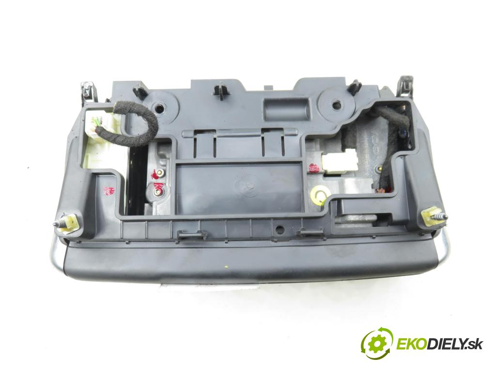 PEUGEOT 208 I (CA_, CC_) HB 2012 84,00 9HD (DV6C) 1560,00 ZOBRAZIT: 9803584280 ; A2C31436701