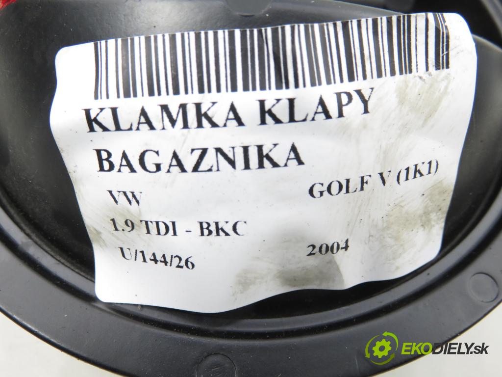 VW GOLF V (1K1) HB 2004 77,00 1.9 TDI PD 105 - BKC 1896,00 klika dveří kufr 1K0827469D